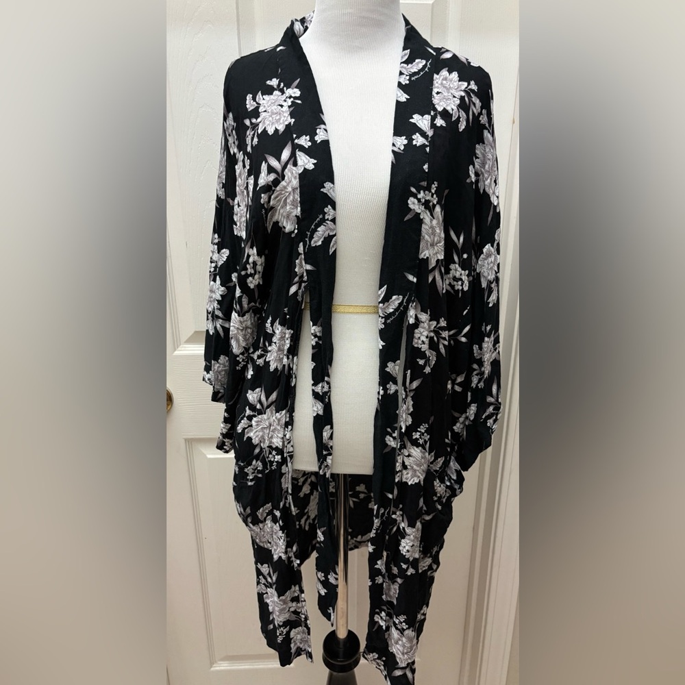 38. Spiritual Gangster, Black & Beige Floral Kimono